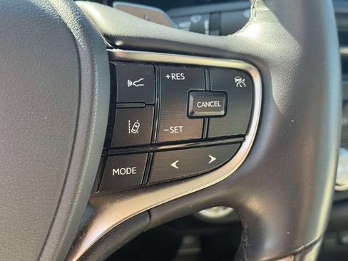 Used 2024 Lexus ES 300h w/ Luxury Package FWD image 28