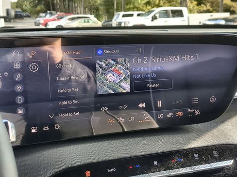 Used 2025 Buick Enclave Sport Touring w/ Super Cruise Package image 13