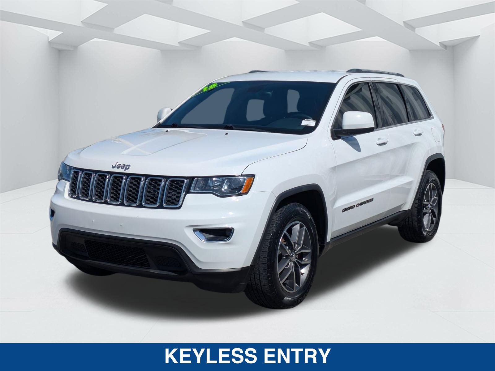 Used 2018 Jeep Grand Cherokee Laredo RWD image 8