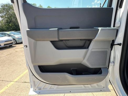 Used 2023 Ford F350 XL AWD/4WD image 9