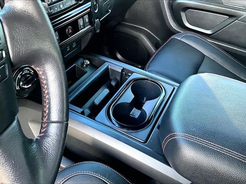 Used 2021 Nissan Titan PRO-4X w/ Pro-4x Convenience Package image 17