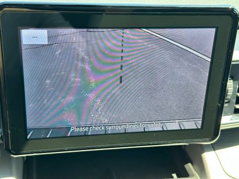 Used 2023 Ford Explorer XLT w/ Equipment Group 202A AWD/4WD image 34