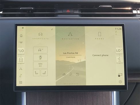 New 2025 Land Rover Range Rover SE image 9