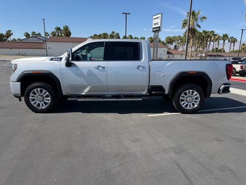 Used 2020 GMC Sierra 2500 Denali w/ Denali Ultimate Package AWD/4WD image 6