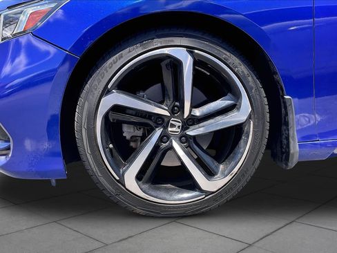 Used 2018 Honda Accord Sport image 10