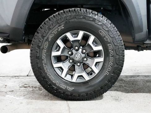 Used 2021 Toyota Tacoma TRD Off-Road AWD/4WD image 43