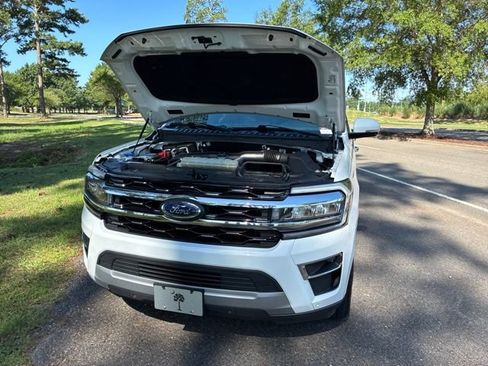 Used 2022 Ford Expedition Limited RWD image 20