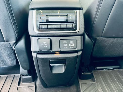 Used 2023 Subaru Ascent Touring AWD/4WD image 37