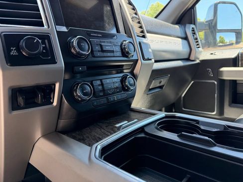 Used 2017 Ford F250 Lariat w/ Chrome Package AWD/4WD image 24