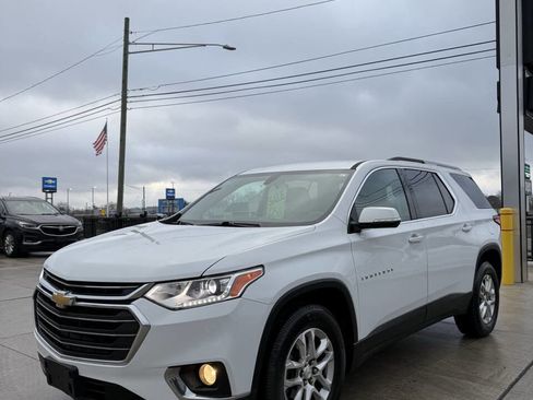 Used 2018 Chevrolet Traverse LT image 3