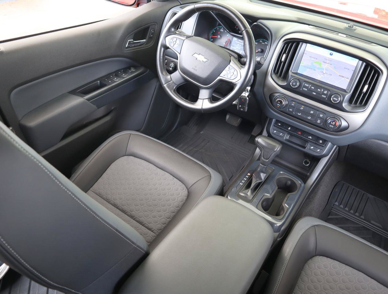 Used 2015 Chevrolet Colorado Z71 AWD/4WD image 15