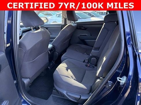 Used 2025 Toyota Highlander LE image 16