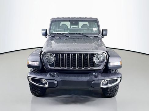 New 2025 Jeep Gladiator Sport image 2
