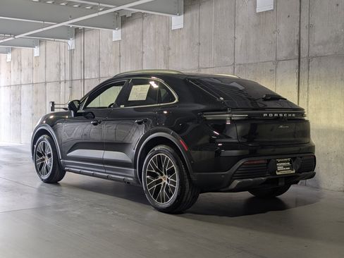 Certified 2025 Porsche Macan Electric image 3