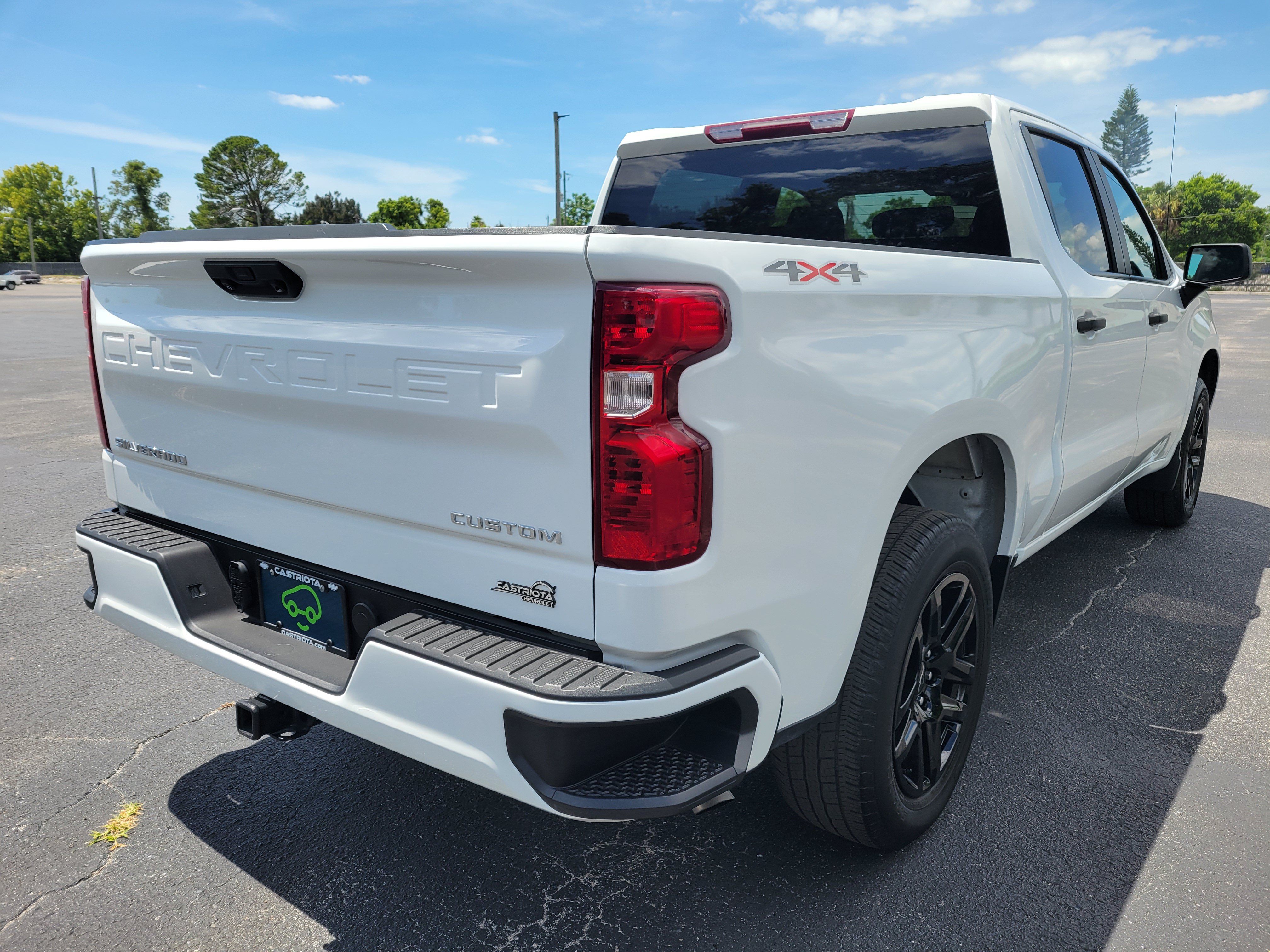 Used 2022 Chevrolet Silverado 1500 Custom AWD/4WD image 5