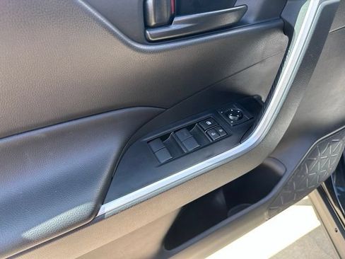 Used 2023 Toyota RAV4 LE AWD/4WD image 18