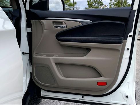 Used 2017 Honda Ridgeline RTL image 21