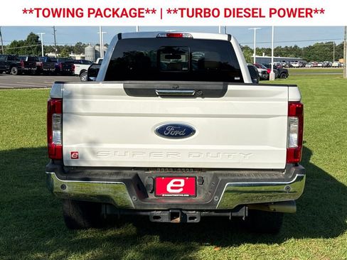Used 2018 Ford F250 Lariat w/ Lariat Value Package RWD image 7