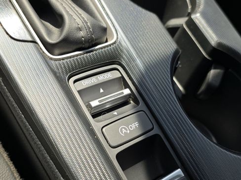 Used 2025 Honda Civic Sport image 32