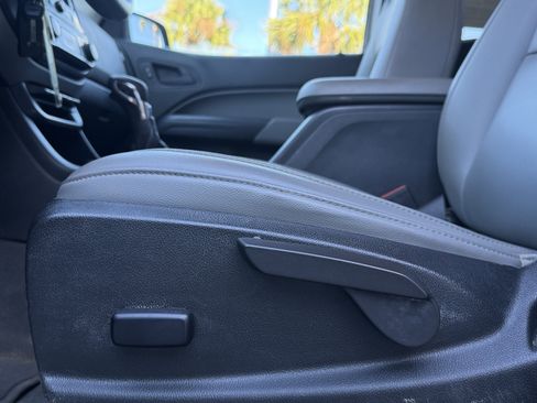 Used 2022 Chevrolet Colorado W/T w/ WT Convenience Package image 15