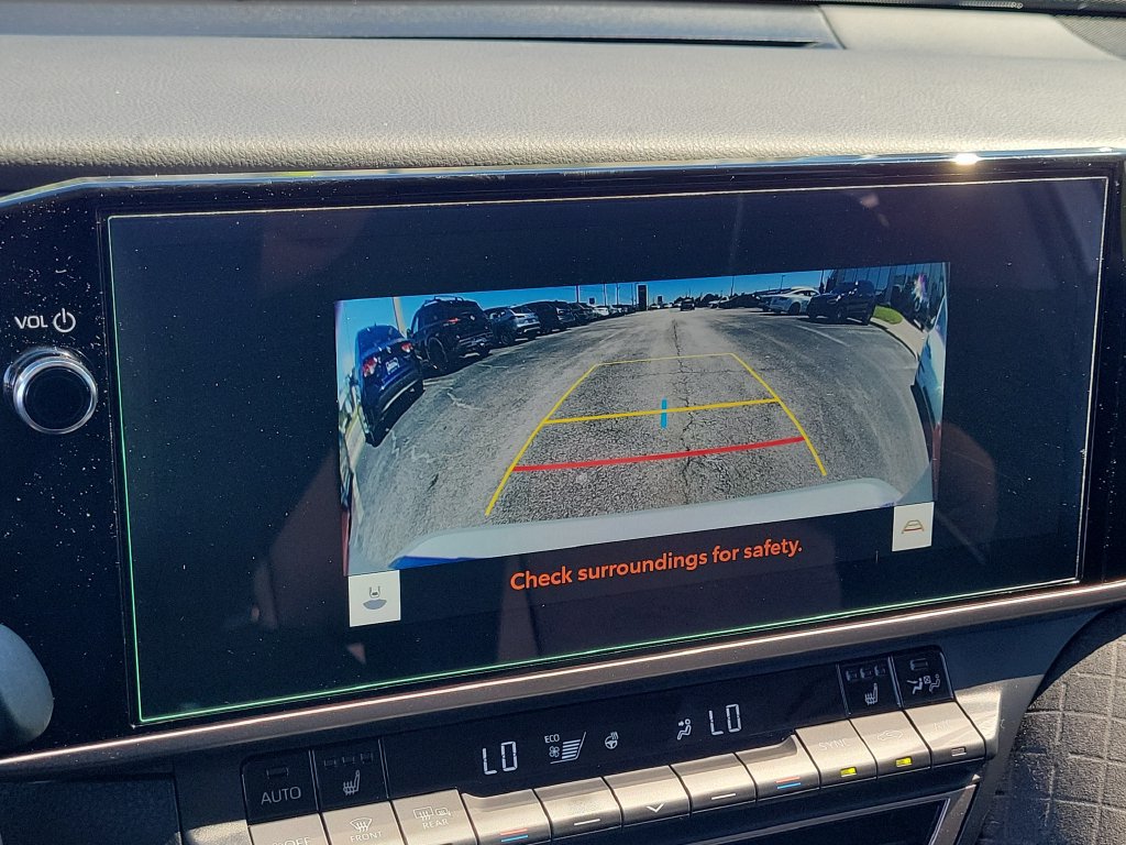 Used 2025 Toyota Camry XLE FWD image 22