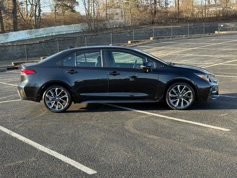 Certified 2022 Toyota Corolla SE image 2