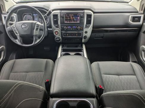 Used 2019 Nissan Titan SV w/ SV Convenience Package AWD/4WD image 24
