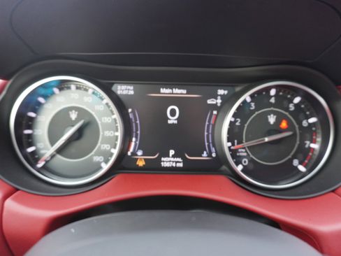 Used 2022 Maserati Levante GT image 17