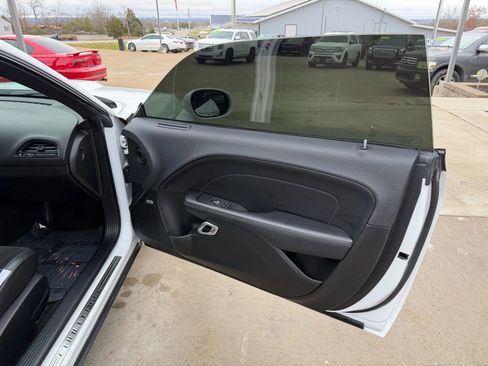 Used 2019 Dodge Challenger R/T w/ Plus Package image 36