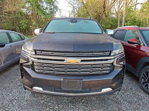 Used 2024 Chevrolet Suburban Premier AWD/4WD image 2