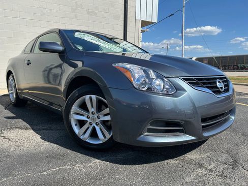 Used 2013 Nissan Altima 2.5 S FWD image 1