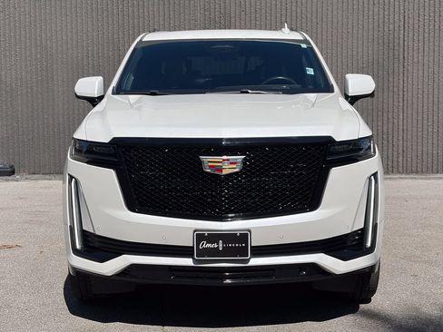 Used 2022 Cadillac Escalade Sport Platinum AWD/4WD image 4