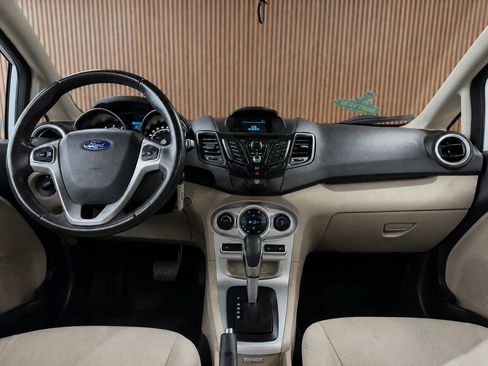 Used 2015 Ford Fiesta SE w/ Comfort Package FWD image 7