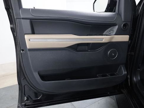 Certified 2024 Ford Expedition Limited image 11
