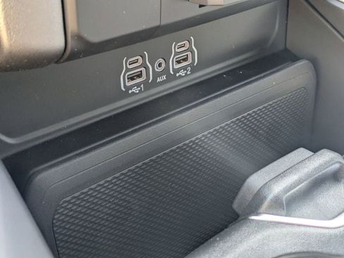 New 2026 RAM 1500 Express AWD/4WD image 19