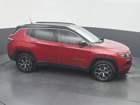 Used 2025 Jeep Compass Limited AWD/4WD image 26