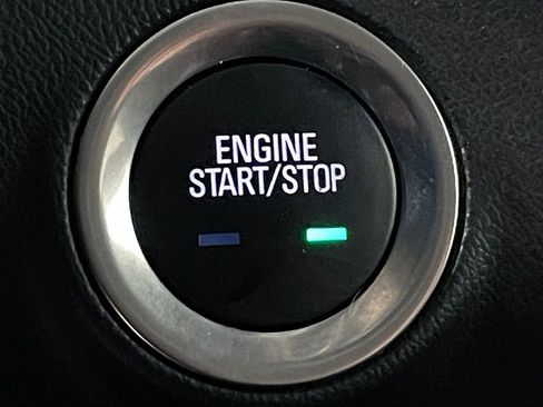 Used 2023 GMC Terrain SLE w/ Driver Convenience Package image 29