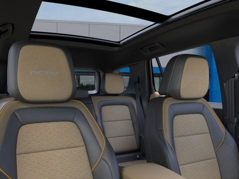 New 2026 Chevrolet Equinox ACTIV w/ Convenience Package III AWD/4WD image 24