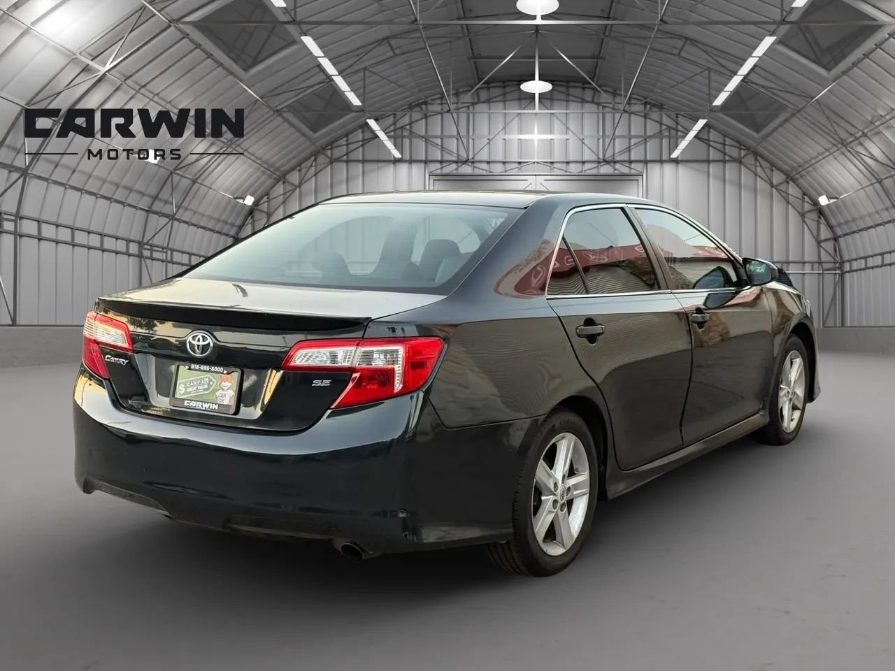Used 2012 Toyota Camry SE FWD image 4