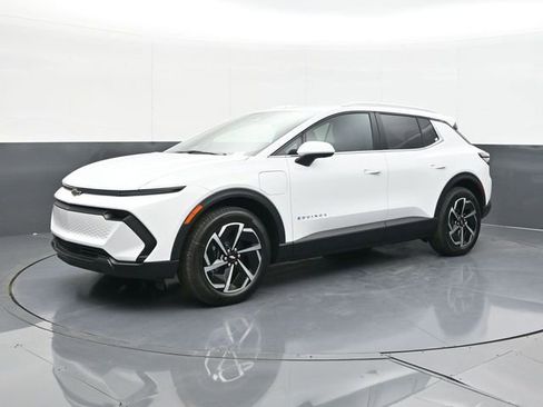 New 2026 Chevrolet Equinox EV LT FWD image 4