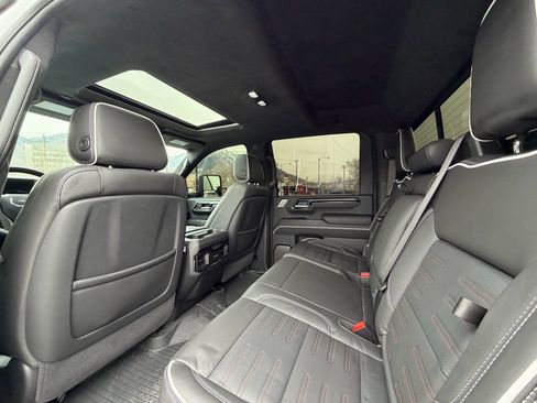 Used 2025 GMC Sierra 2500 AT4X w/ AT4X AEV Edition image 12