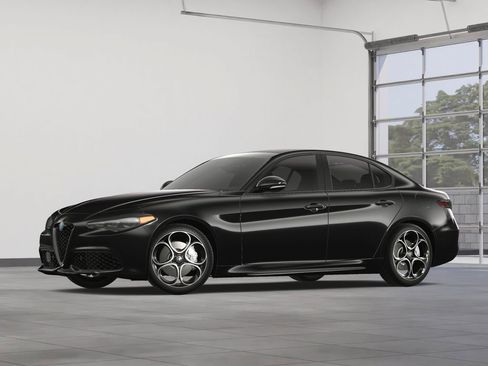 New 2025 Alfa Romeo Giulia image 2