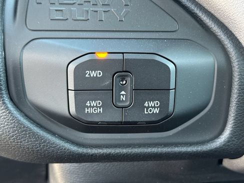 New 2026 RAM 2500 Big Horn AWD/4WD image 25