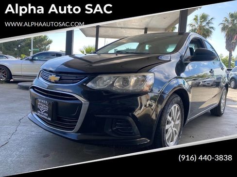Used 2017 Chevrolet Sonic LT FWD image 1