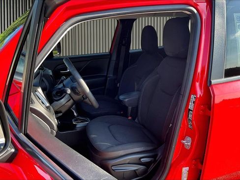 Used 2023 Jeep Renegade Altitude AWD/4WD image 27