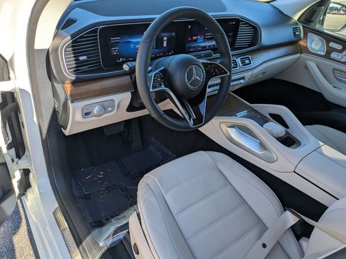 Used 2024 Mercedes-Benz GLE 450 4MATIC image 9