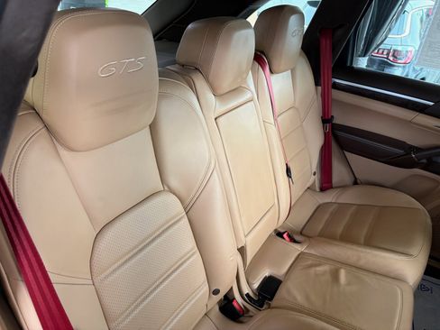 Used 2016 Porsche Cayenne GTS image 37