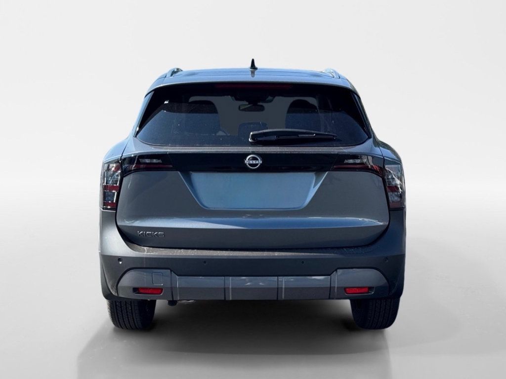 Used 2026 Nissan Kicks SV w/ SV Premium Package FWD image 5