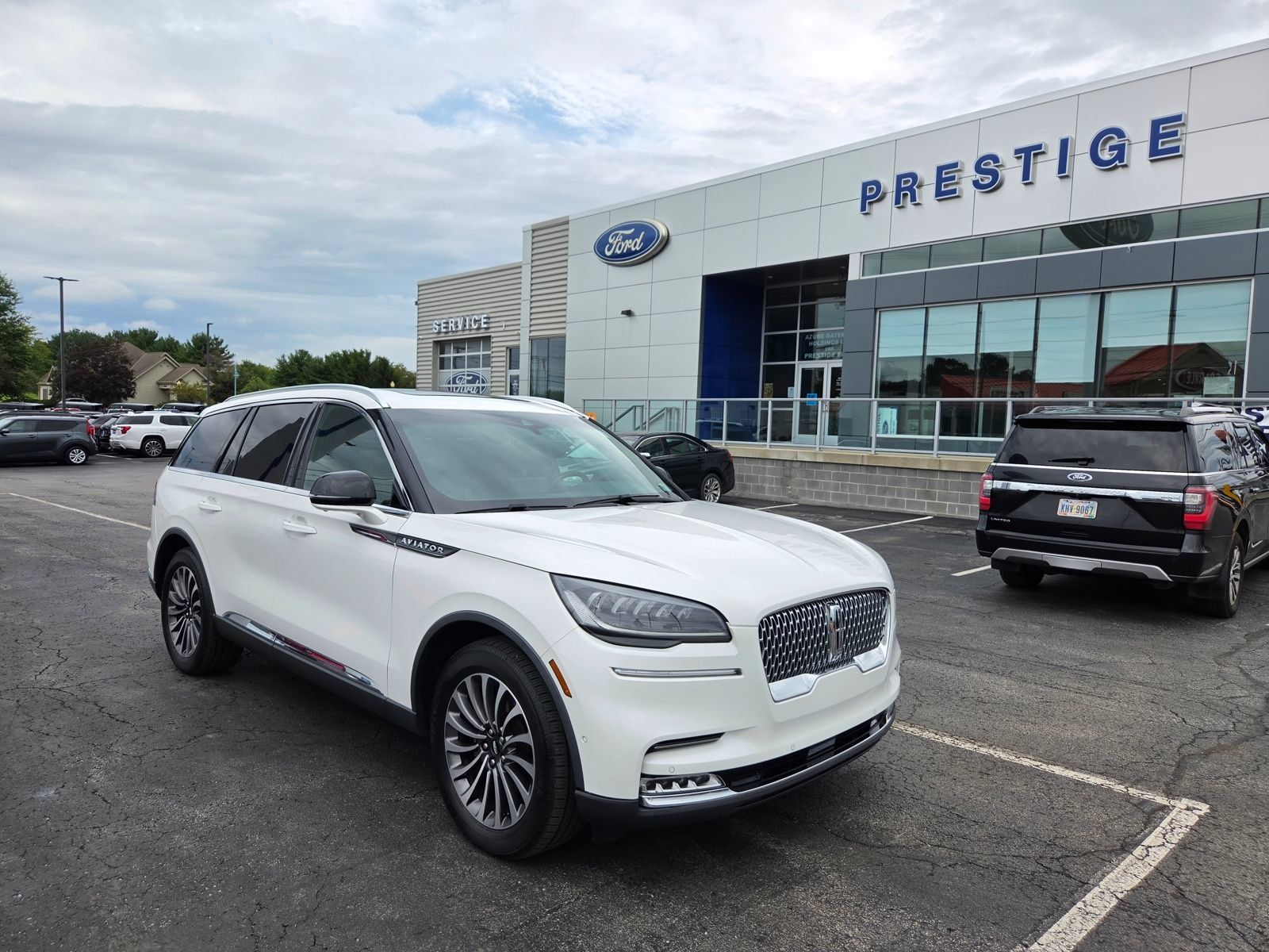 Used 2020 Lincoln Aviator Reserve w/ Equipment Group 201A AWD/4WD image 13