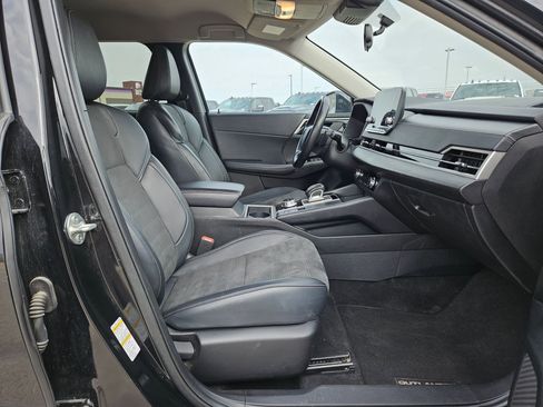 Used 2024 Mitsubishi Outlander SE image 27